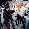 AX2010_0576